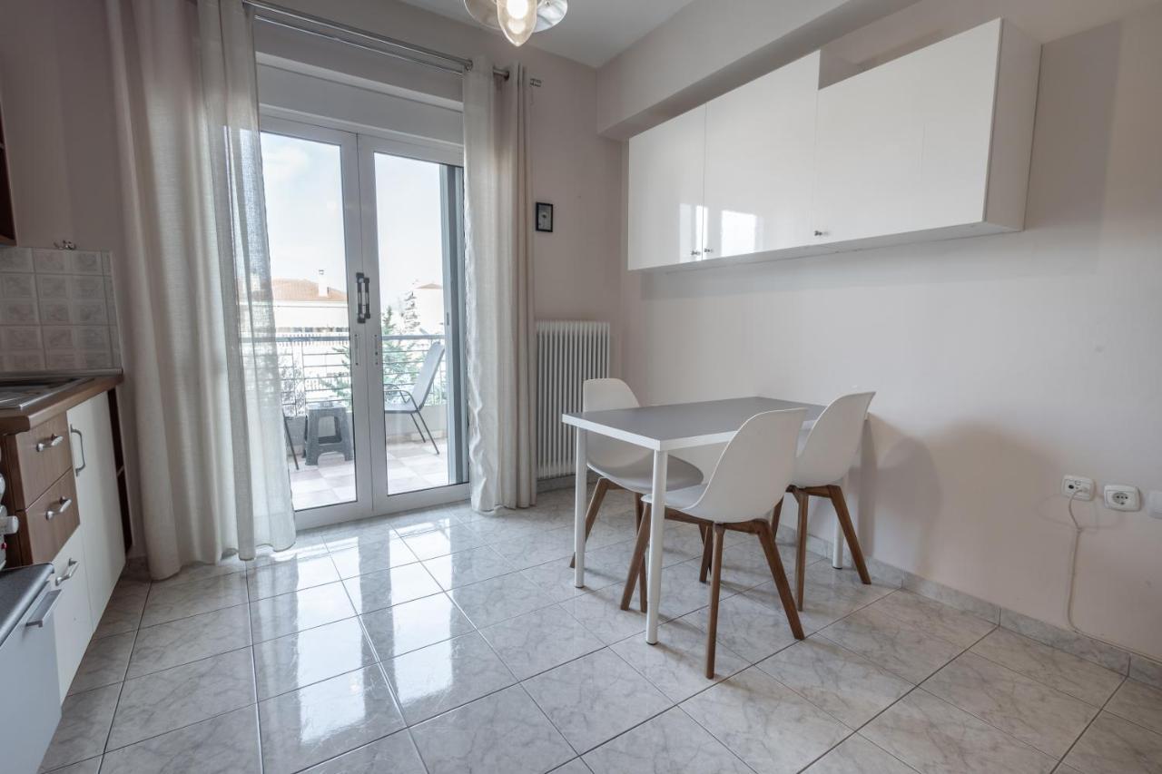 Central Apartment With Parking Лариса Экстерьер фото